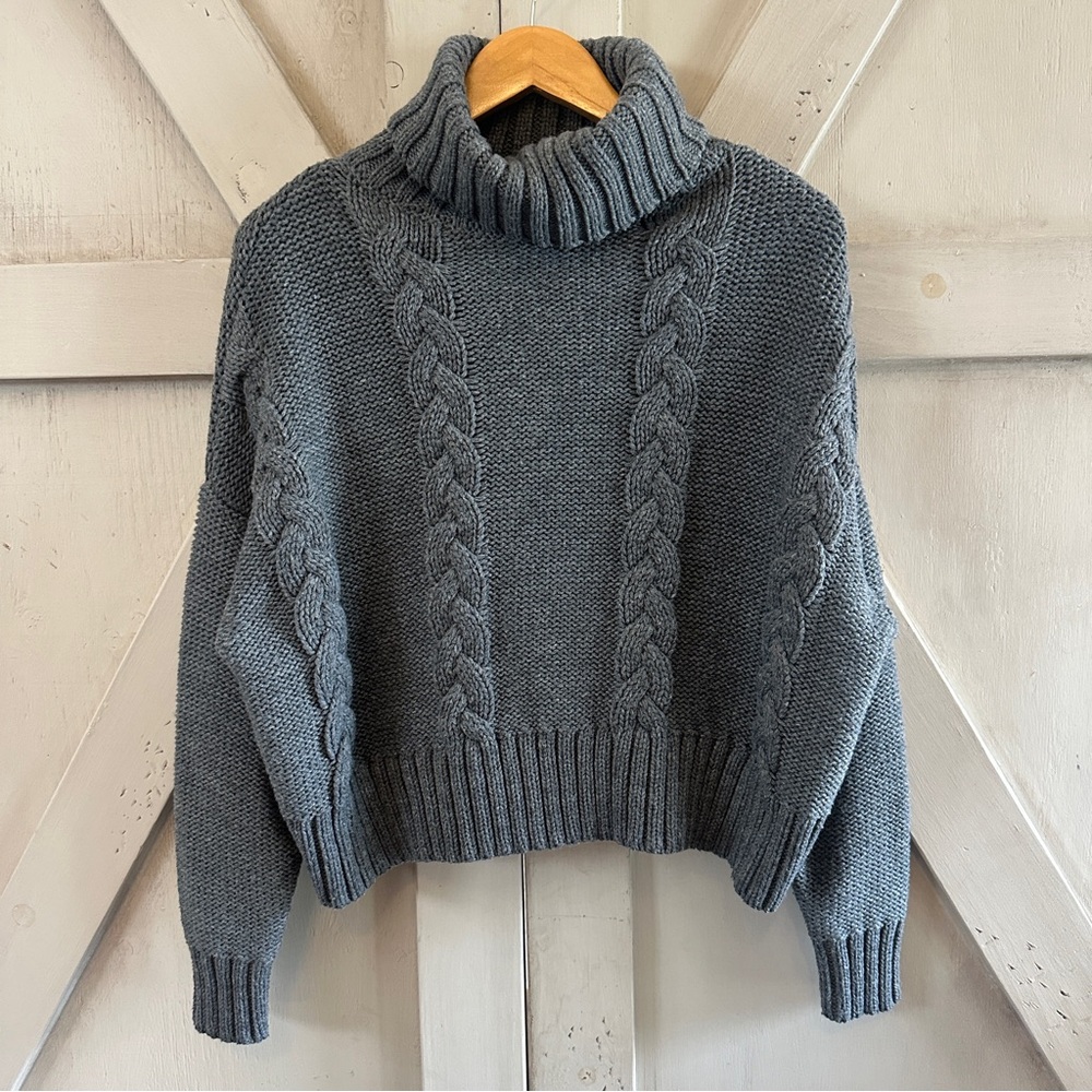 Calvin Klein Jeans Gray Cable Knit Turtleneck Sweater Cropped Size M